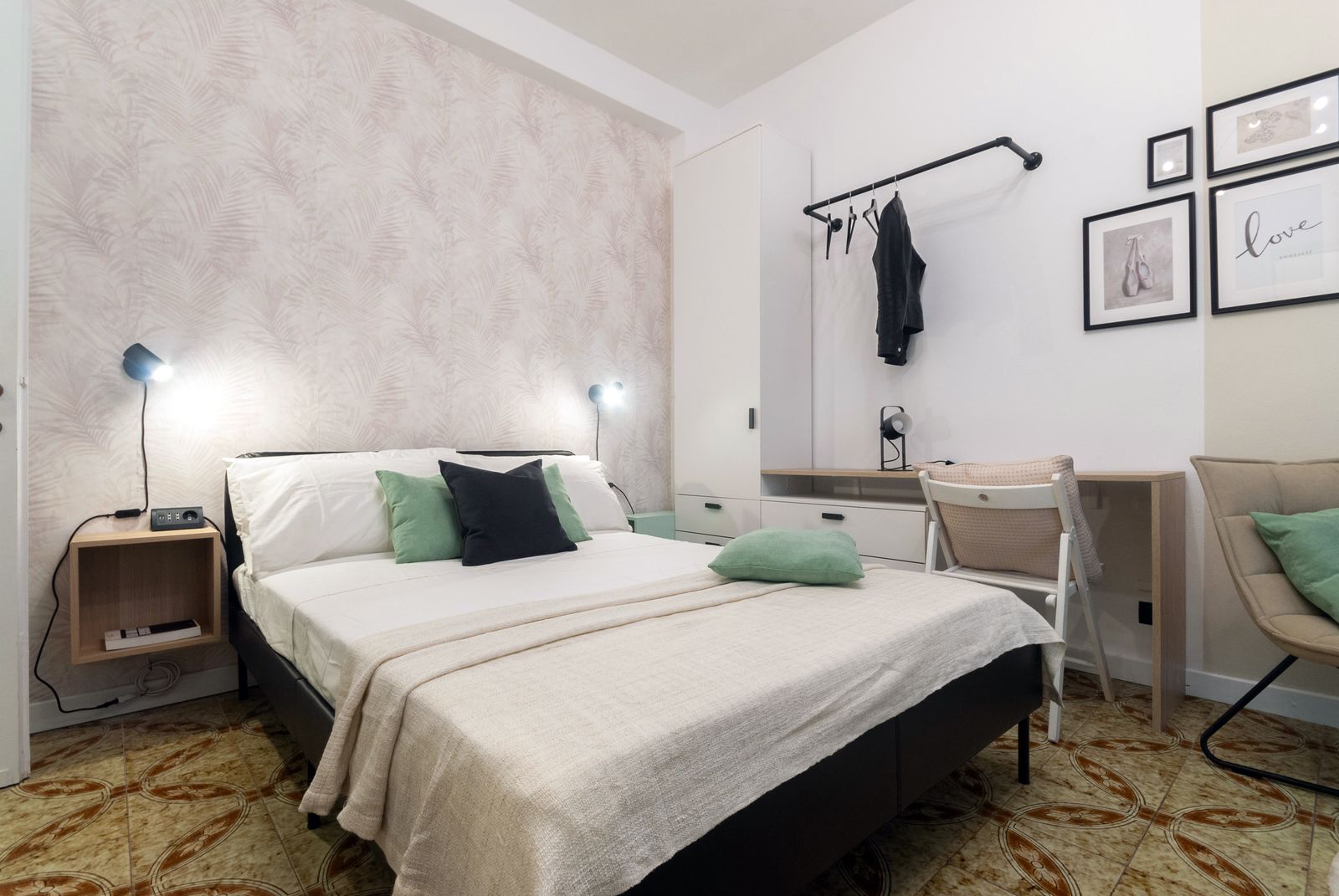 Authentic Milanese studio · M1 Turro